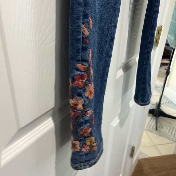 DRIFTWOOD Classic Blue Jeans - Picture 3 of 6